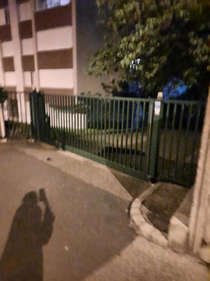Grand Fonctionnel Et Calme Sur Lyon8 A 2 Pas Du Metro Appartement *