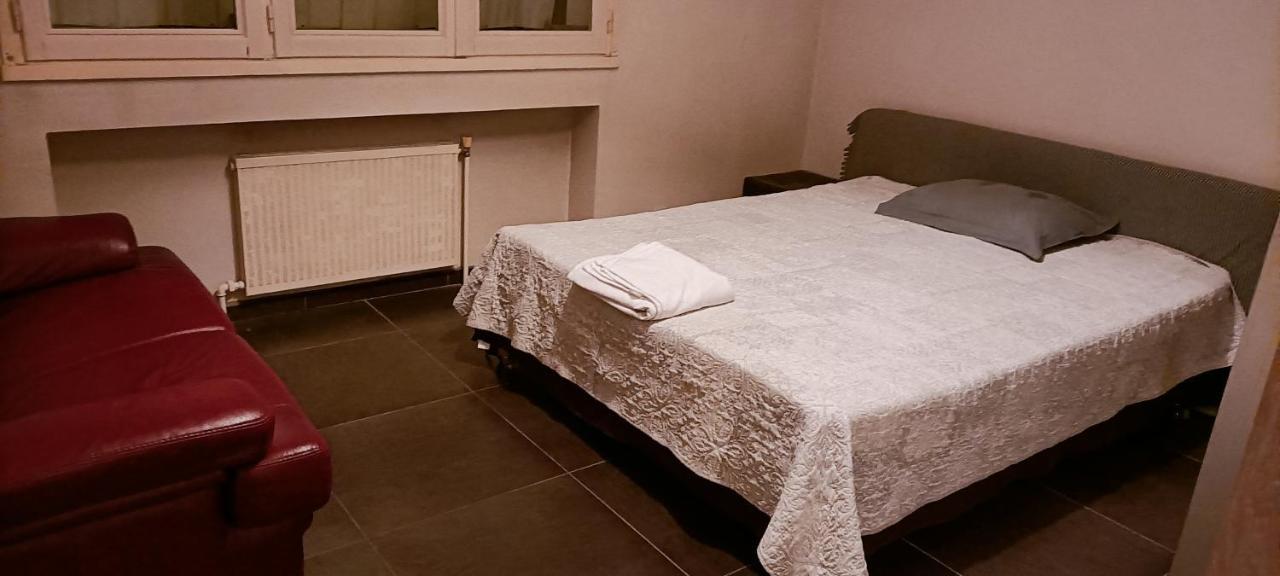 Grand Fonctionnel Et Calme Sur Lyon8 A 2 Pas Du Metro Appartement *